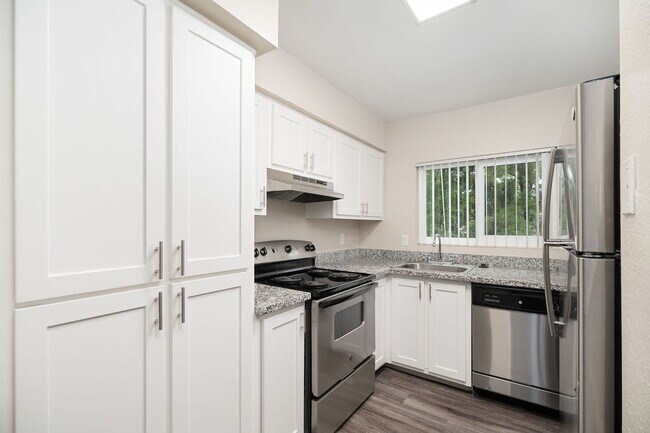 Foto del edificio - Lynwood Knolls