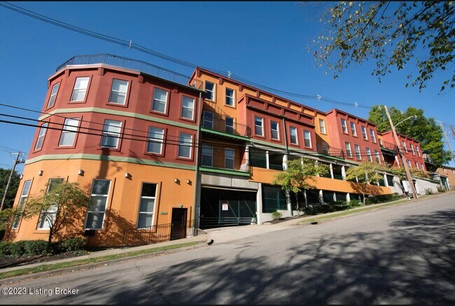 Foto del edificio - 2411 Brownsboro Rd