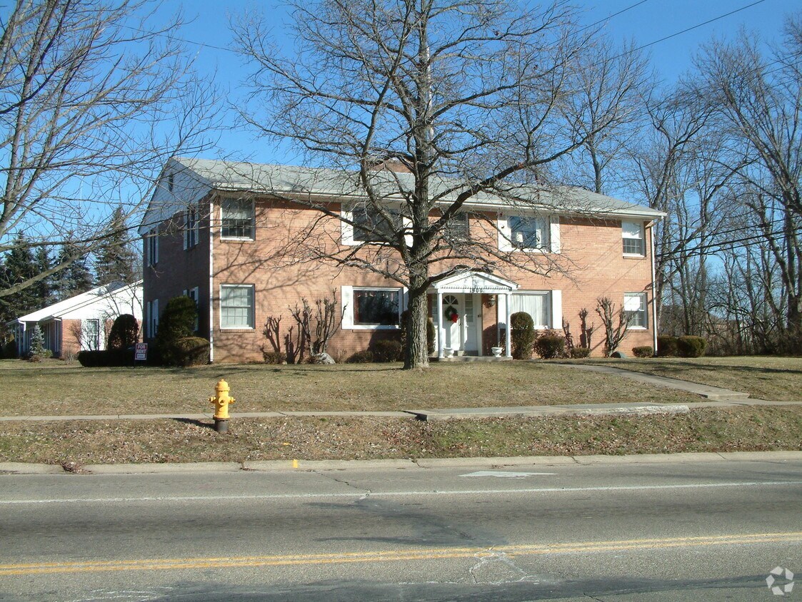 Foto principal - 1900 NW Washington Blvd