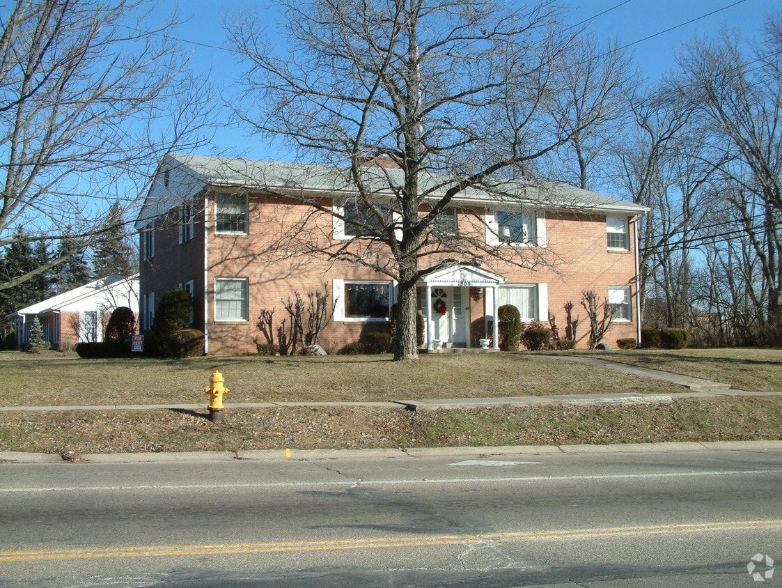 Primary Photo - 1900 NW Washington Blvd