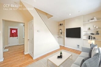 Building Photo - 2500 E Oakdale St