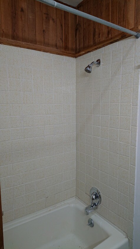 Building Photo - Riverside Flats