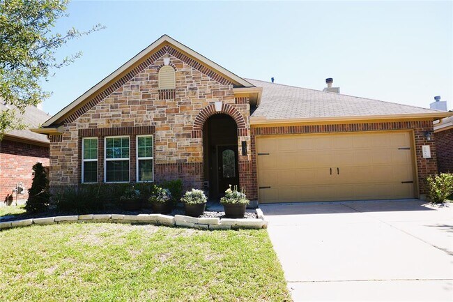 Building Photo - 21519 Barrett Knolls Dr