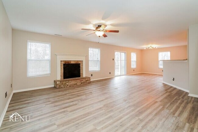 Building Photo - 8422 Ligonier Dr