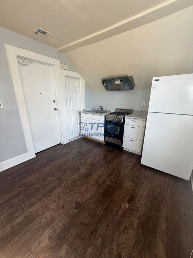 Photo - 134 Dewey St Apartment