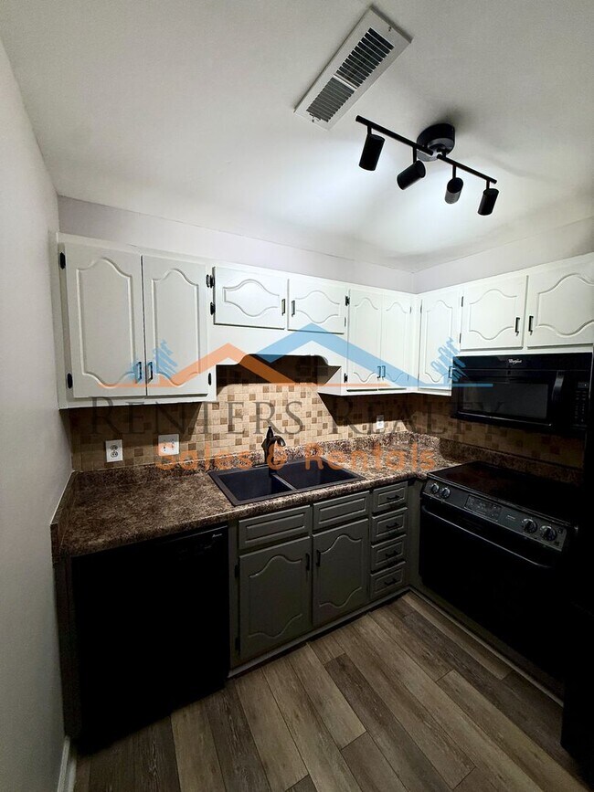 Foto del edificio - 2 Bedroom Condo on Chapman Mountain