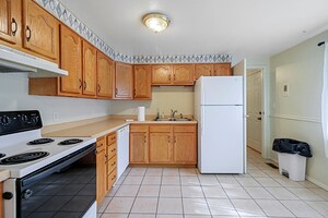 Building Photo - 810 Fairoaks Dr