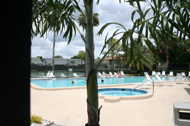 Pool/spa - 2311 Hammock Pine Blvd