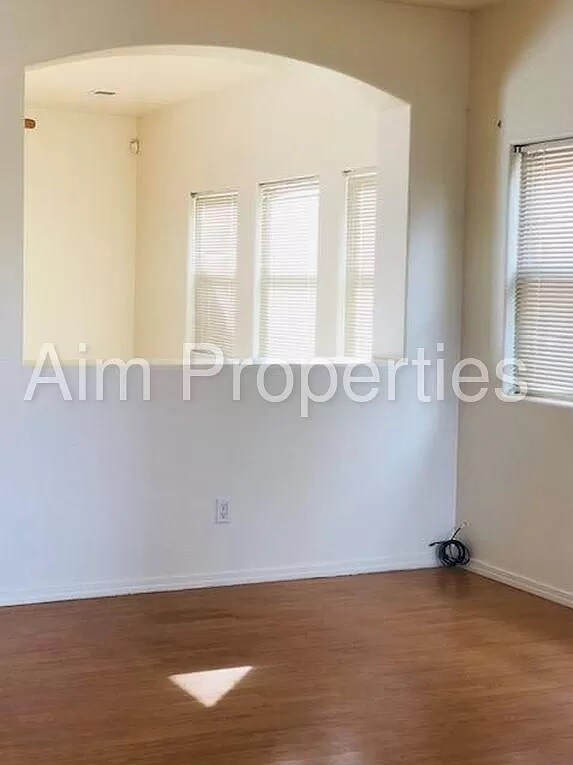Building Photo - 5500 Lito Rd NW
