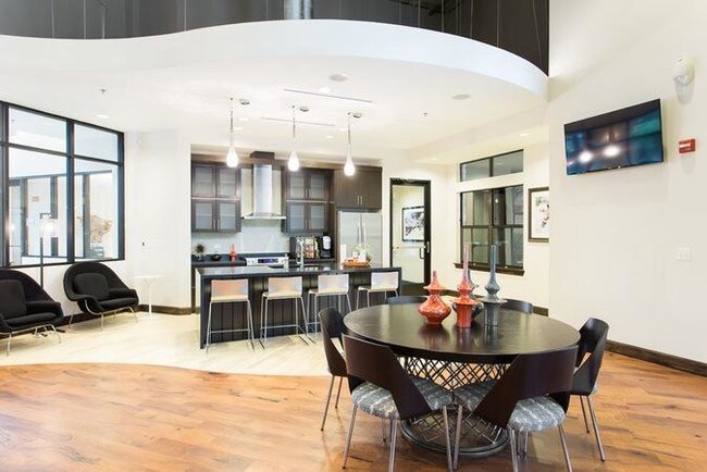 Foto del edificio - 2 bedroom in Austin TX 78704