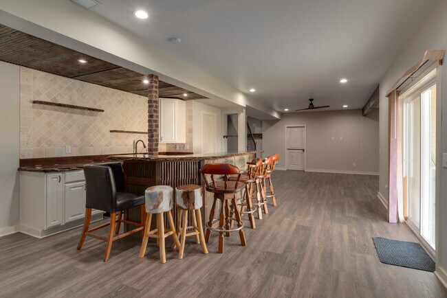Building Photo - 12912 Silver Springs Ln