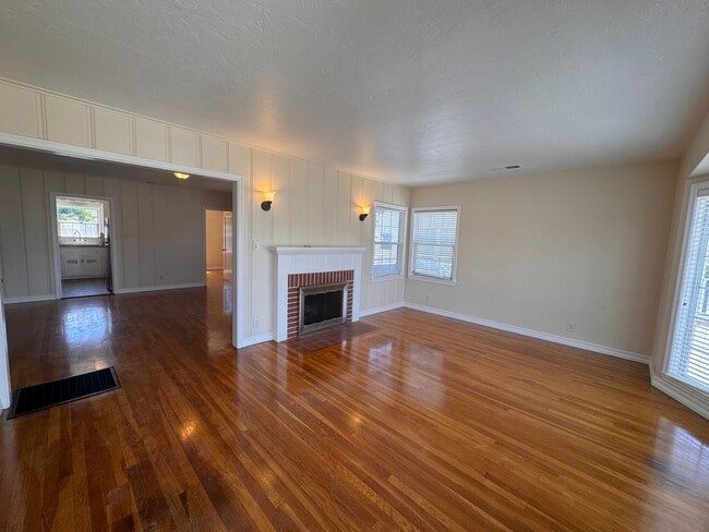 Foto del edificio - 21 Orange Dr