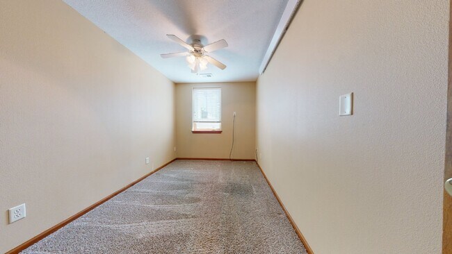 Building Photo - 2776 33rd Ave