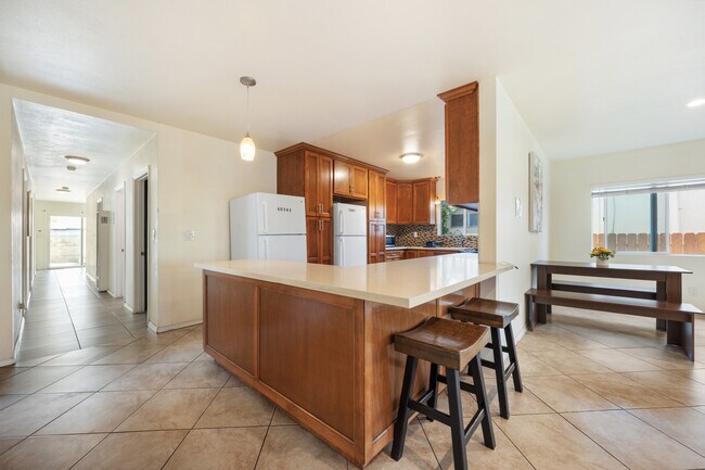 Foto del edificio - 8400 Grape St