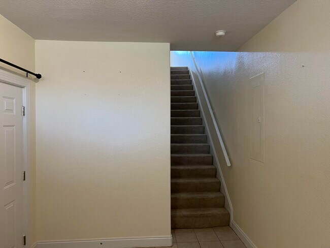Building Photo - 118 Spires Ln