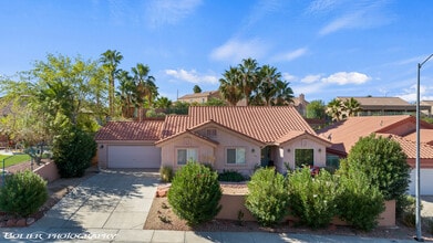 887 Ironwood Dr