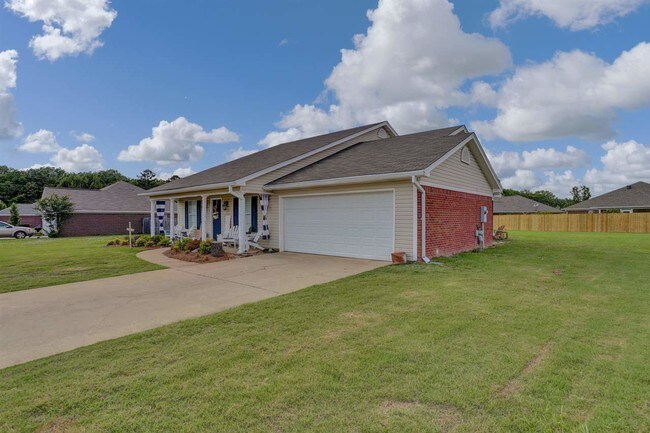 Building Photo - 203 Crosscreek Dr
