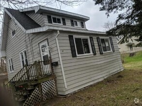 Building Photo - 302 Frederick St E