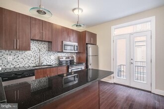 Building Photo - 2012 W Girard Ave