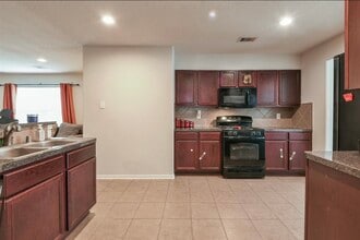 Building Photo - 4854 Fair Oak Dale Ln