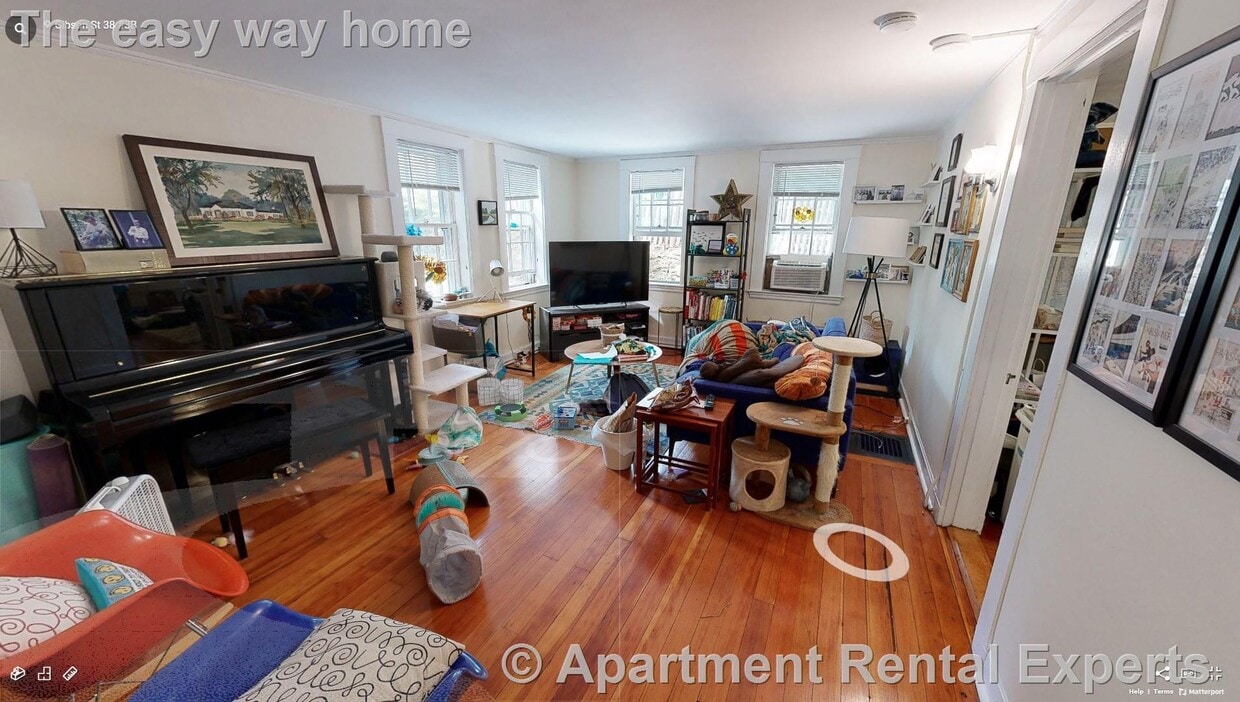 Primary Photo - 38 Gibson St