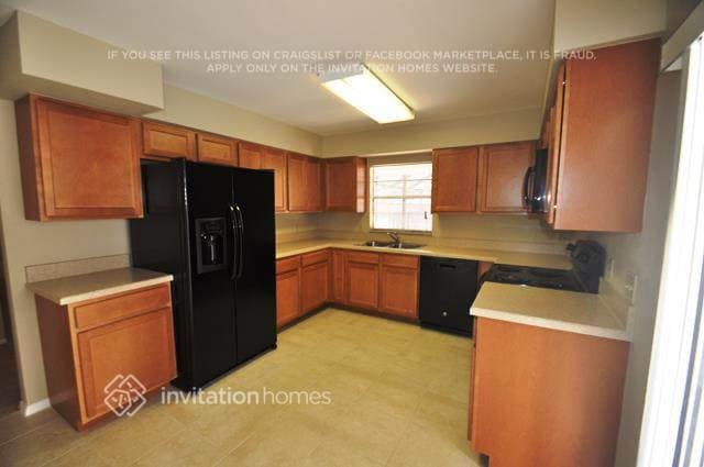 Building Photo - 2958 Heatherside Ave