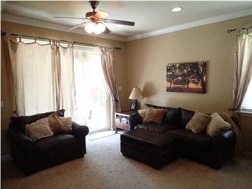 Building Photo - 852 Solimar Way