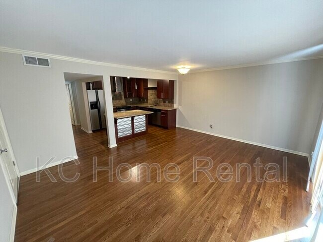 Foto del edificio - 4213 Clark Ave