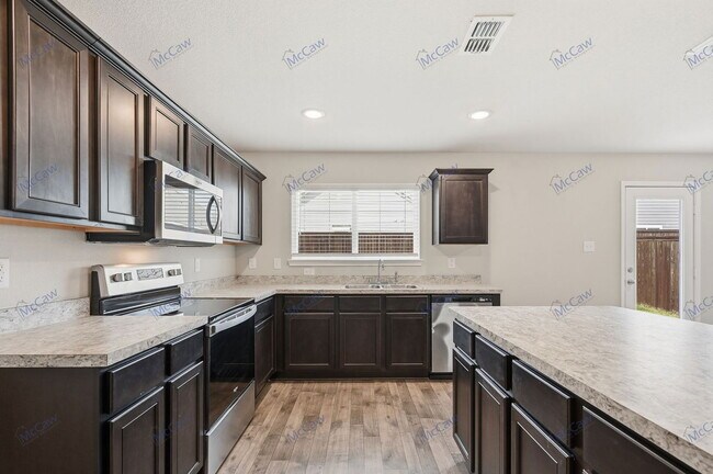 Foto del edificio - 126 Rock Crk Ln