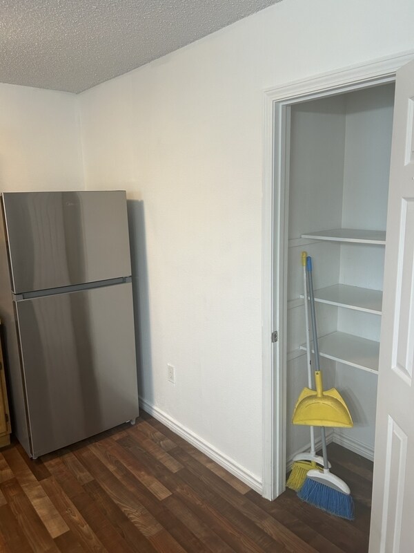 Foto del edificio - 33 Grant Gill Ln
