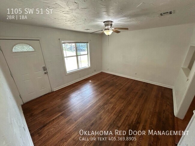 Building Photo - 1105 SW 51st St