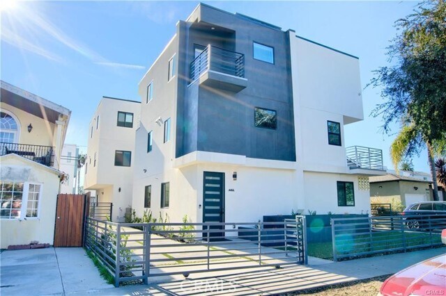Primary Photo - 4457 S Slauson Ave