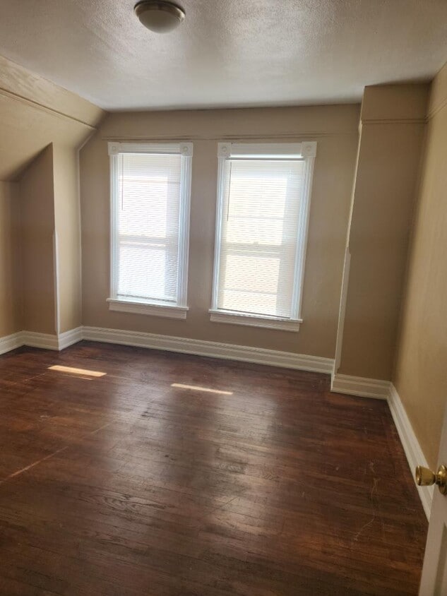 Photo - 2022 Castelar St - 2nd Floor