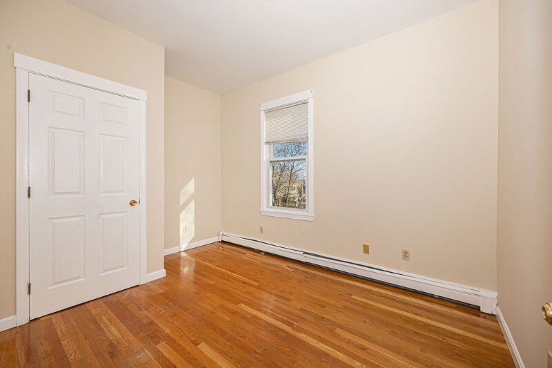 Primary Photo - 26 Angell St