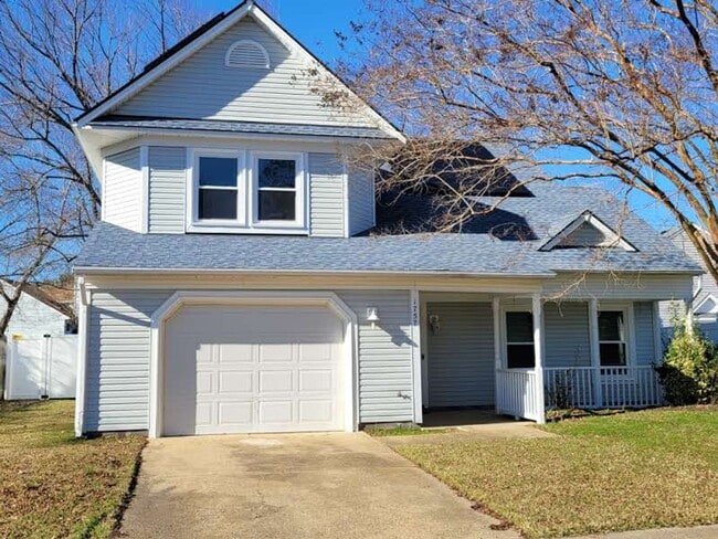 Building Photo - Ocean Lakes Single Family Home Ready for Move In!