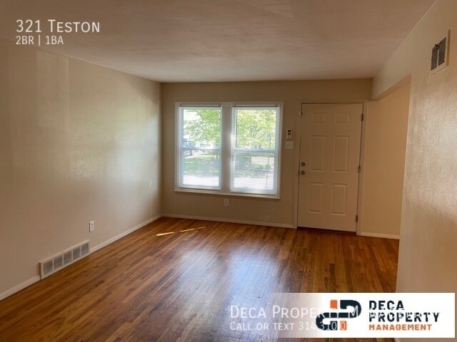 Building Photo - 2 Bedroom House