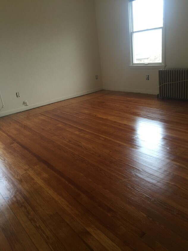 340 Prince St Unit 1 Unit 1, Bordentown, NJ 08505 Apartments in