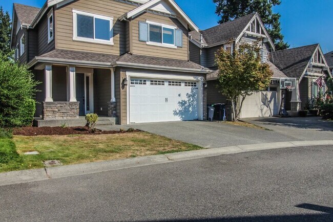 Foto del edificio - 319 204th St SE