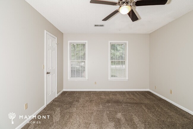 Foto del edificio - 1411 Chadford Rd