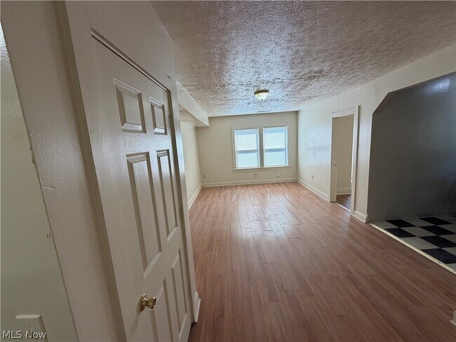 Foto del edificio - 317 E 156th St