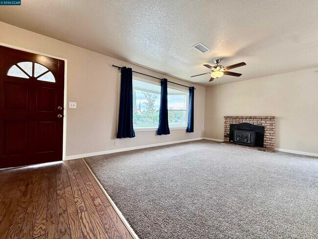 Building Photo - 2236 Currier Pl