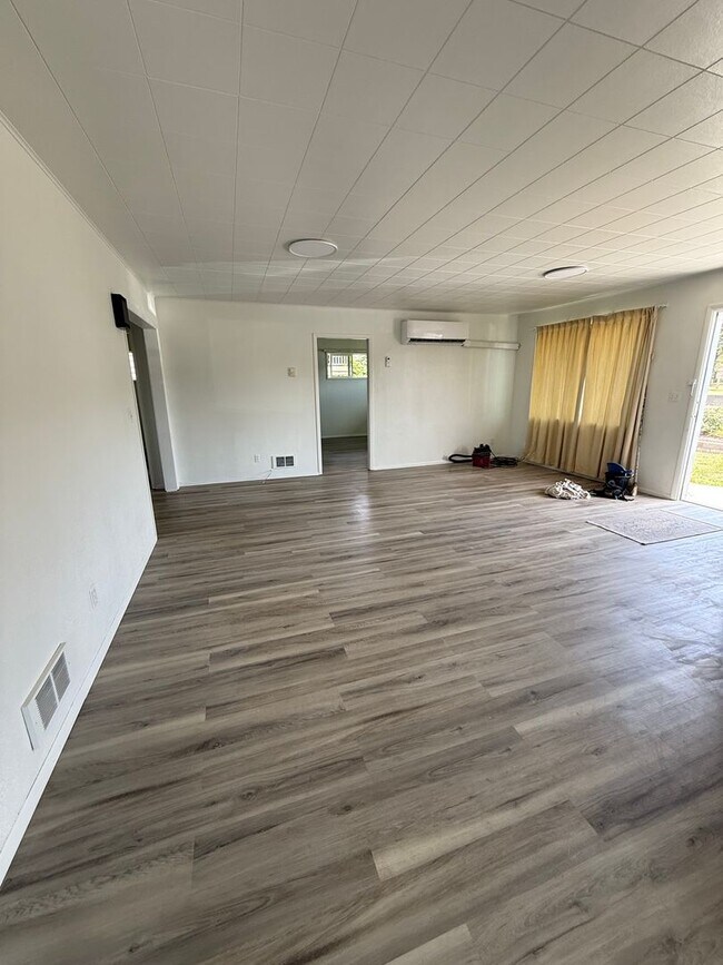 Building Photo - 2368 Pacific St