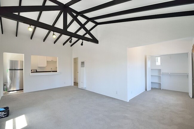 Foto del edificio - j421