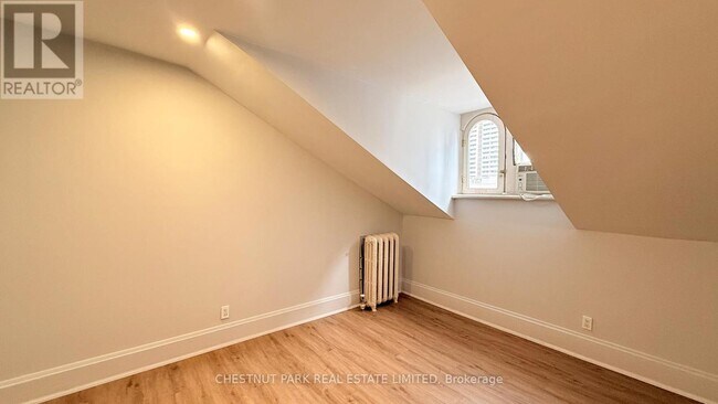 Photo du bâtiment - 342 Jarvis St