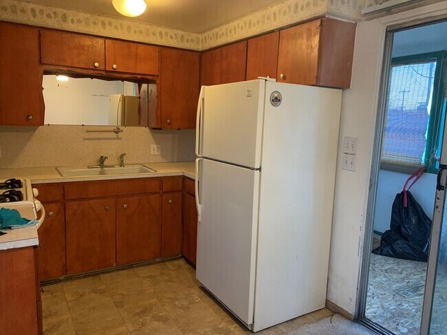 Building Photo - One Bedroom apartment
