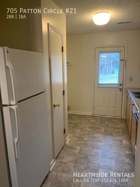 Building Photo - 2 Bed 1 Bath Apt. in South Square