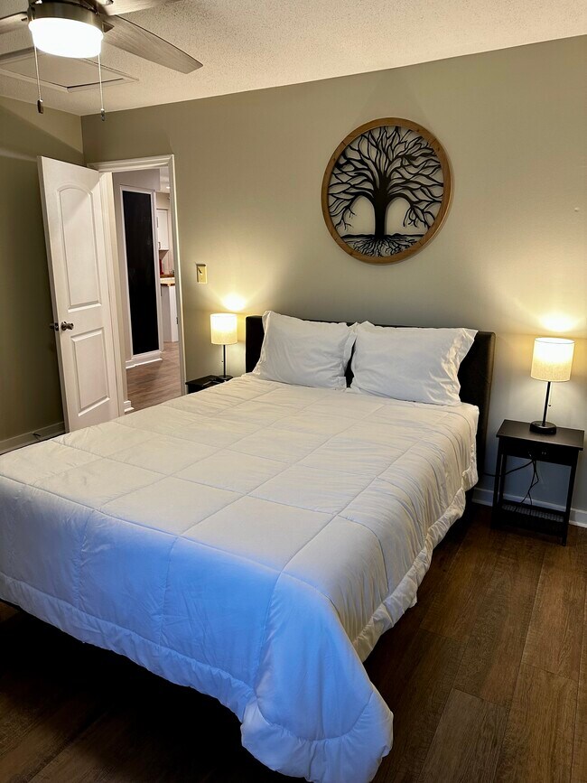 Foto del edificio - 1013A Kings Way