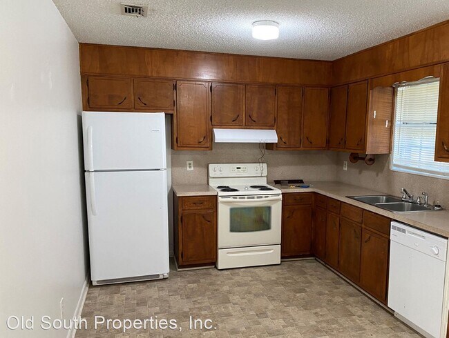 Building Photo - 3 br, 2 bath House - 10343 Mercer Lane