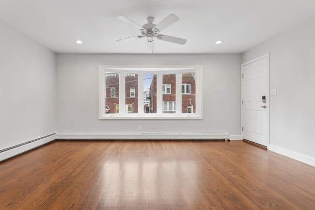 Building Photo - 22 Fox Pl