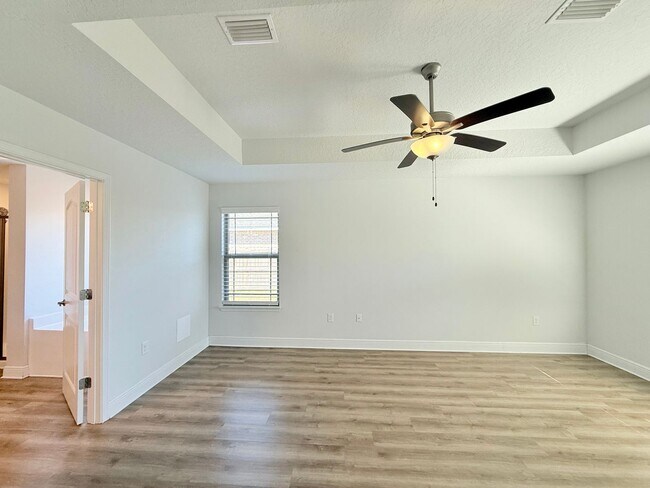 Foto del edificio - 4-Bedroom Craftsman Style Home - Winners Gait